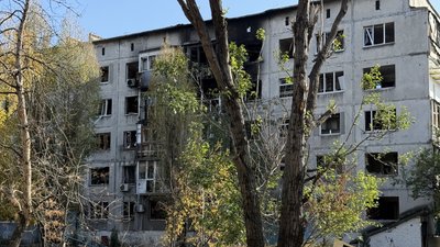 Пошкоджений обстрілами будинок Добропілля Донецька область 24 жовтня 2025 рік Пошкоджений обстрілами будинок Добропілля Донецька область 24 жовтня 2025 рік