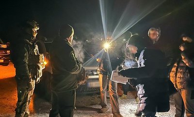 На Хмельниччині викрили міжрегіональну схему переправлення призовників через державний кордон На Хмельниччині викрили міжрегіональну схему переправлення призовників через державний кордон