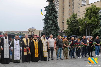 У Житомирі вшанували пам'ять закатованих та загиблих у полоні У Житомирі вшанували пам'ять закатованих та загиблих у полоні