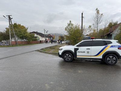 Дорога, поліція, протест Дорога, поліція, протест