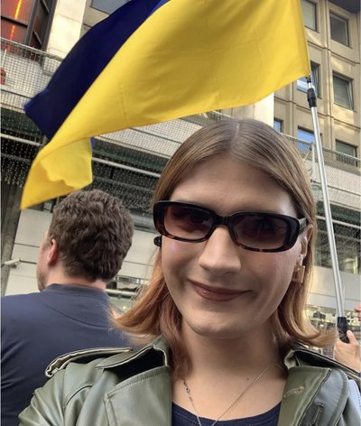"Я зрізала браслет і втекла": історія Лілії Хвильки про переслідування ЛГБТ в Криму "Я зрізала браслет і втекла": історія Лілії Хвильки про переслідування ЛГБТ в Криму