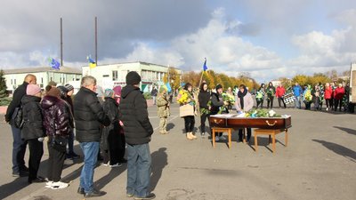 Загинув військовий: на Чернігівщині попрощалися із головним сержантом Сергієм Ремісником