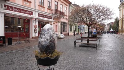 Писанка на вулиці Кобилянської