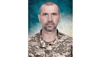 На Чернігівщині попрощалися з двома захисниками: Юрієм Фалевичем та Віктором Кормою На Чернігівщині попрощалися з двома захисниками: Юрієм Фалевичем та Віктором Кормою