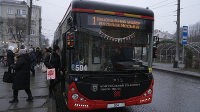 "Водіїв з одного маршруту — на інший": інтервʼю з директором Чернівецького тролейбусного управління Оробцем "Водіїв з одного маршруту — на інший": інтервʼю з директором Чернівецького тролейбусного управління Оробцем