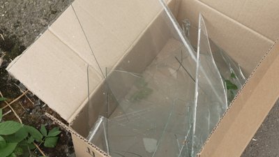 У будинках Тернополя вибило вікна внаслідок атаки дронів, війна, 1 травня 2026 року У будинках Тернополя вибило вікна внаслідок атаки дронів, війна, 1 травня 2026 року