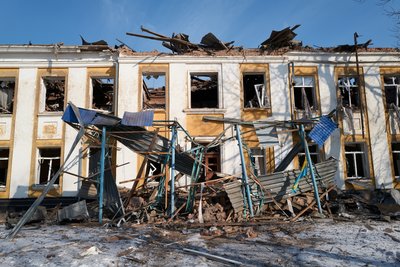 У них не лунає останній дзвоник. Школи Донеччини після обстрілів РФ: фотодобірка У них не лунає останній дзвоник. Школи Донеччини після обстрілів РФ: фотодобірка