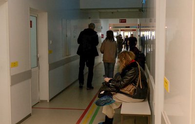 "Йшов, послизнувся, гіпс": у Черкасах до травмпункту за добу звернулася рекордна кількість людей "Йшов, послизнувся, гіпс": у Черкасах до травмпункту за добу звернулася рекордна кількість людей
