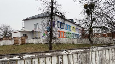 Відбудова зруйнованого обстрілами ліцею на Черкащині: які роботи проводяться та як навчаються учні