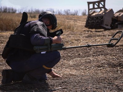 Сапери із Запоріжжя допомагають розміновувати Миколаївщину — ДСНС Сапери із Запоріжжя допомагають розміновувати Миколаївщину — ДСНС