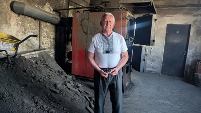 "Я ніякої роботи не боюся": краєзнавець з Харківщини працює кочегаром та збирає фольклор на Волині "Я ніякої роботи не боюся": краєзнавець з Харківщини працює кочегаром та збирає фольклор на Волині