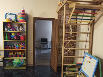 “Бив мене ногами по животу, щоб ця дитина не народилася”: історія жінки, яка стикнулася із домашнім насиллям