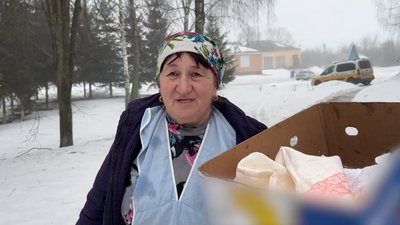 "У нас немає рецепту, це все треба робити від душі": у селі на Чернігівщині жінки продають пончики та донатять на ЗСУ "У нас немає рецепту, це все треба робити від душі": у селі на Чернігівщині жінки продають пончики та донатять на ЗСУ