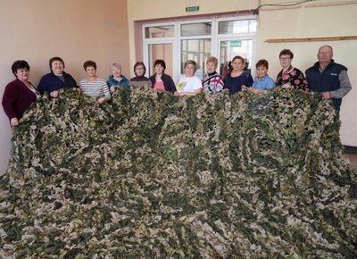 "Батальйон світлих павучків Криничанщини". На Дніпропетровщині працює волонтерська група, яка плете сітки для ЗСУ "Батальйон світлих павучків Криничанщини". На Дніпропетровщині працює волонтерська група, яка плете сітки для ЗСУ