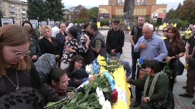 У Рівному попрощались з військовим Валерієм Кадебським У Рівному попрощались з військовим Валерієм Кадебським