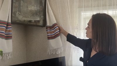 "Комфортна для життя": черкащанка з родиною відновила сторічну хату
