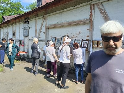 Колекція з домашнього музею: виставку ікон з фольги презентували на Рівненщині Колекція з домашнього музею: виставку ікон з фольги презентували на Рівненщині