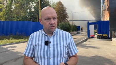 Не чули вибуху і побачили чорний дим зі своїх вікон: що кажуть очевидці про атаку «Епіцентру» у Прилуках на Чернігівщині Не чули вибуху і побачили чорний дим зі своїх вікон: що кажуть очевидці про атаку «Епіцентру» у Прилуках на Чернігівщині