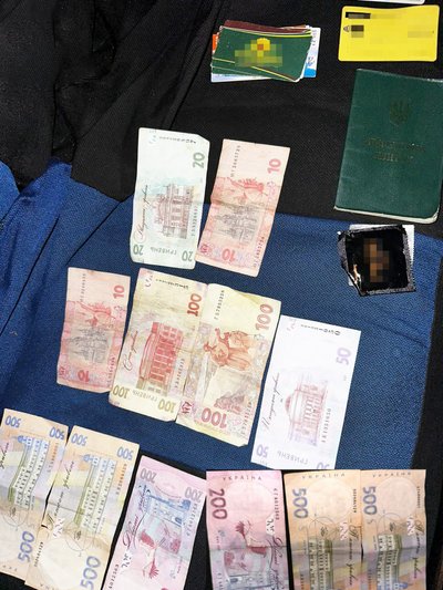 Підозрюють у сутенерстві: у Житомирі затримали та оголосили підозру місцевому таксисту Підозрюють у сутенерстві: у Житомирі затримали та оголосили підозру місцевому таксисту