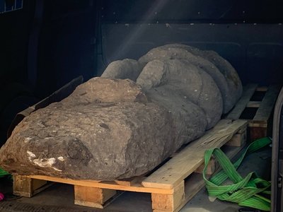 До Дніпра з-під Покровська евакуювали кам'яну статую, якій майже 1000 років