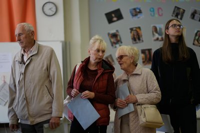 Парламентські вибори у Чехії: явка перевищила 50% Парламентські вибори у Чехії: явка перевищила 50%