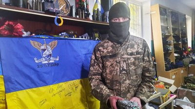 "Вʼяжу вдома, у транспорті, на роботі" — Кропивничанка про шкарпетки для військових "Вʼяжу вдома, у транспорті, на роботі" — Кропивничанка про шкарпетки для військових