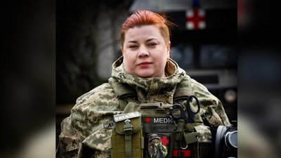 Повернулася з Польщі, щоб вступити до лав ЗСУ — історія парамедикині 95 бригади Валентини "Вільхи" Повернулася з Польщі, щоб вступити до лав ЗСУ — історія парамедикині 95 бригади Валентини "Вільхи"