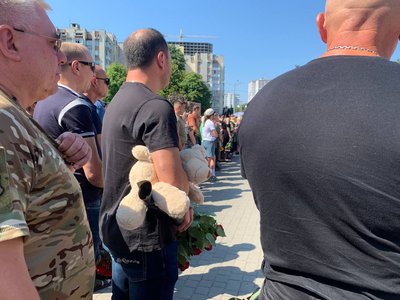 Поховали всю родину Поховали всю родину