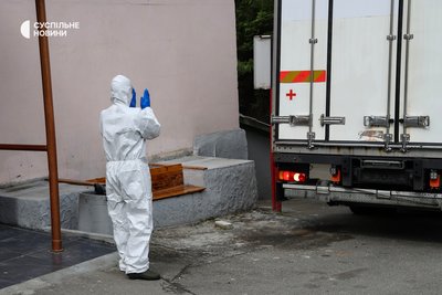 В один з київських моргів доставили частину тіл загиблих українських військовослужбовців, яких репатріювали в рамках обміну "6000 на 6000", про який Україна та Росія домовилися 2 червня у Стамбулі. Київ, 26 червня 2025 року В один з київських моргів доставили частину тіл загиблих українських військовослужбовців, яких репатріювали в рамках обміну "6000 на 6000", про який Україна та Росія домовилися 2 червня у Стамбулі. Київ, 26 червня 2025 року