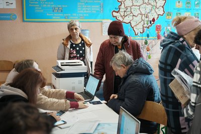 Переселенці у координаційному центрі в Харкові, 13 квітня 2026 року Переселенці у координаційному центрі в Харкові, 13 квітня 2026 року