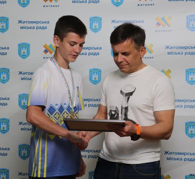 Грошову винагороду 12 із половиною тисяч гривень отримав Давид Гринько Грошову винагороду 12 із половиною тисяч гривень отримав Давид Гринько