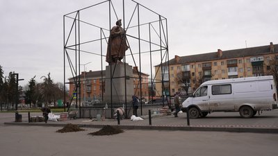 Пам'ятник Богданові Хмельницькому "консервують", грудень 2025 року, Хмельницький Пам'ятник Богданові Хмельницькому "консервують", грудень 2025 року, Хмельницький