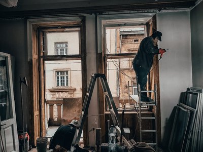 У Львові у співпраці з мешканцями відреставрували історичні вікна у будинку на вул. Дорошенка У Львові у співпраці з мешканцями відреставрували історичні вікна у будинку на вул. Дорошенка