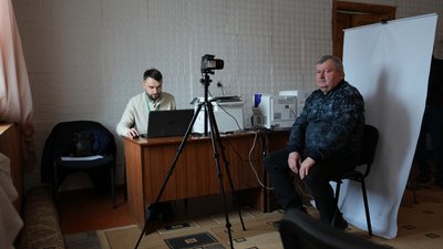 “Не всі можуть з’їздити в Суми”: мобільний сервісний центр МВС працював у В. Чернеччині “Не всі можуть з’їздити в Суми”: мобільний сервісний центр МВС працював у В. Чернеччині