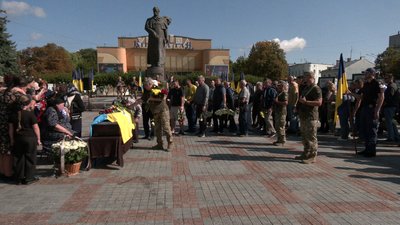 У Рівному попрощалися із 50-річним військовим Олександром Лиманським У Рівному попрощалися із 50-річним військовим Олександром Лиманським