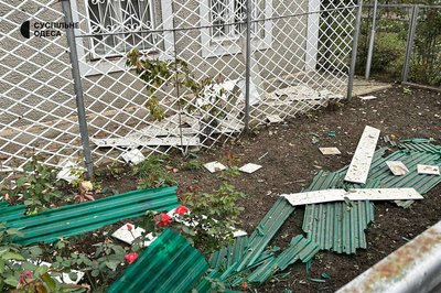 Понад 10 пошкоджених будинків: фото наслідків російської атаки по Одесі 18 жовтня Понад 10 пошкоджених будинків: фото наслідків російської атаки по Одесі 18 жовтня