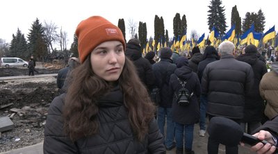 Ольга Гуменюк, похорон бійця, Микулинецьке кладовище Ольга Гуменюк, похорон бійця, Микулинецьке кладовище