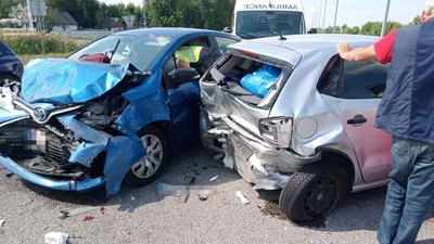 Через ДТП на Житомирщині частково ускладнений рух на Київ Через ДТП на Житомирщині частково ускладнений рух на Київ