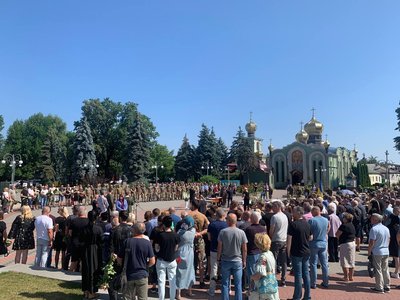 Поховали всю родину Поховали всю родину