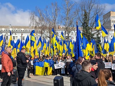 Протест студентів у Житомирі: студенти Поліського університету збираються на пікет у Київ Протест студентів у Житомирі: студенти Поліського університету збираються на пікет у Київ