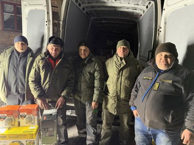 Волонтери з Житомирщини відновили опалення у 10 будинках Дарницького району Києва Волонтери з Житомирщини відновили опалення у 10 будинках Дарницького району Києва
