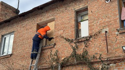 У Полтаві ліквідують наслідки падіння уламків БпЛА 25 січня У Полтаві ліквідують наслідки падіння уламків БпЛА 25 січня