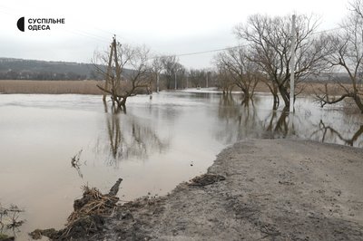 Людей і продукти возять човном: село на Одещині відрізане повінню Людей і продукти возять човном: село на Одещині відрізане повінню