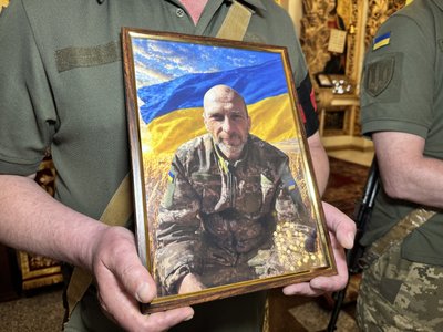 У Полтаві попрощалися із двома військовими, які загинули на війні У Полтаві попрощалися із двома військовими, які загинули на війні