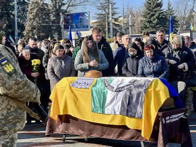 Підписав контракт у 2008 році: з військовим Сергієм Барановським попрощалися у Рівному Підписав контракт у 2008 році: з військовим Сергієм Барановським попрощалися у Рівному