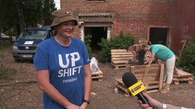 Замість покинутої школи — освітній центр: пластуни та волонтери облаштовують простір у Рівному