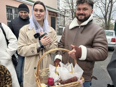 Хмельничанка Єлизавета розповіла, що цьогоріч вперше пекла паску та робила крашанки з малюнками, 11 квітня 2026 року Хмельничанка Єлизавета розповіла, що цьогоріч вперше пекла паску та робила крашанки з малюнками, 11 квітня 2026 року