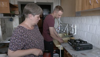 Немає світла — вода ллється цівкою Немає світла — вода ллється цівкою