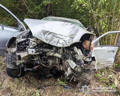 Авто врізалось у дерево: загинули двоє людей у ДТП на Рівненщині Авто врізалось у дерево: загинули двоє людей у ДТП на Рівненщині