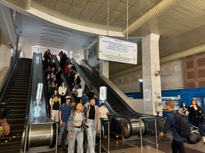"Синя" гілка столичного метро повністю відновила роботу "Синя" гілка столичного метро повністю відновила роботу